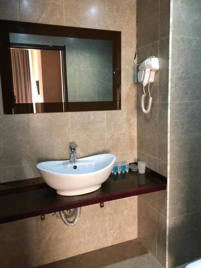 Hotel Vaki Tbilisi Exterior foto